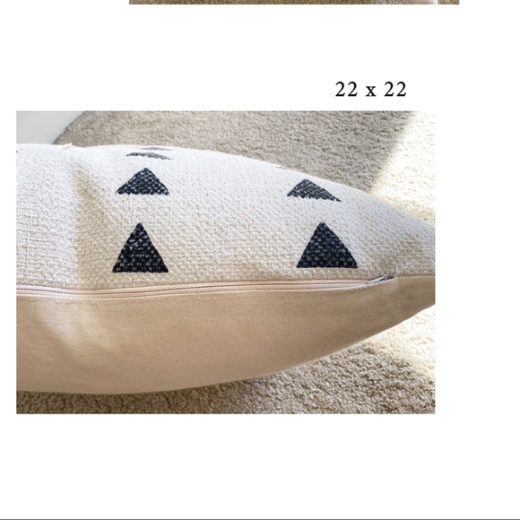 MUD CLOTH PILLOW - Picture 2 of 2